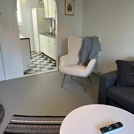 Lite Hus Med Egen Inngang - Sentral Beliggenhet