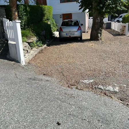 아파트 Lite Hus Med Egen Inngang - Sentral Beliggenhet *