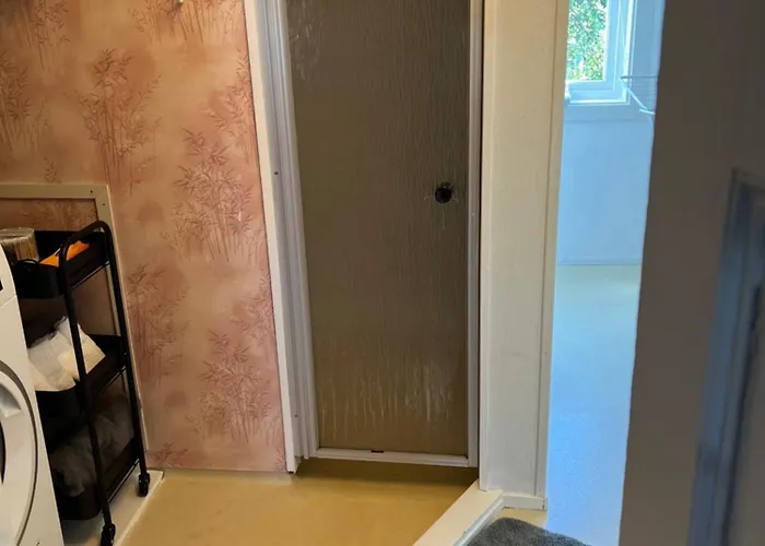 Apartamento Lite Hus Med Egen Inngang - Sentral Beliggenhet *